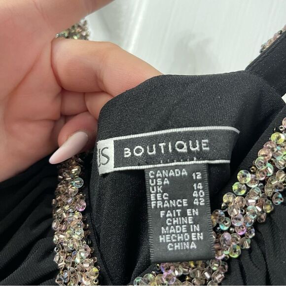 Elegant Black Evening Dress - Picture 9 of 14